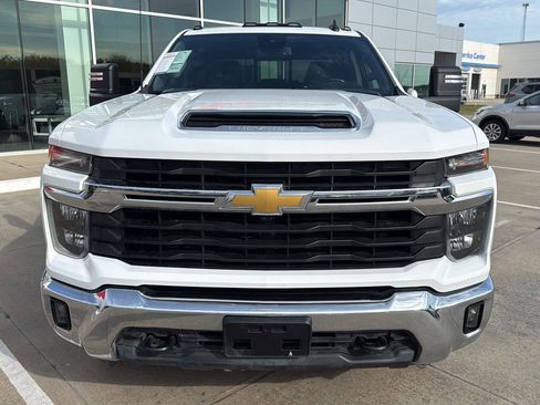Used 2024 Chevrolet Silverado 3500 LT w/ Texas Edition AWD/4WD image 3