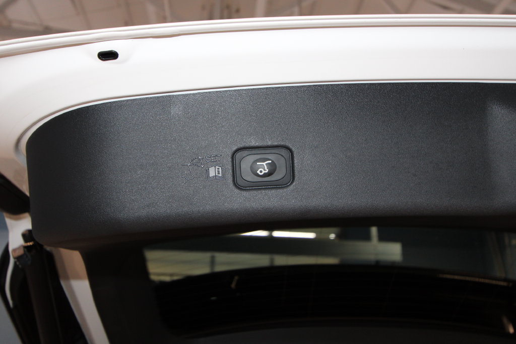 Used 2025 Lincoln Nautilus Reserve AWD/4WD image 46