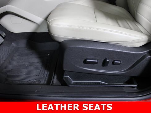 Certified 2019 Ford Escape SEL image 8