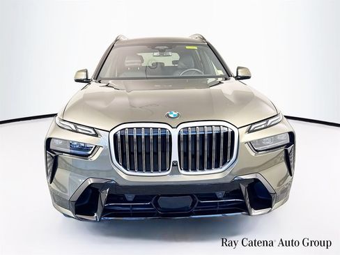 Used 2024 BMW X7 xDrive40i w/ M Sport Package AWD/4WD image 2