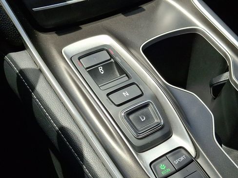 Used 2018 Honda Accord EX-L image 16