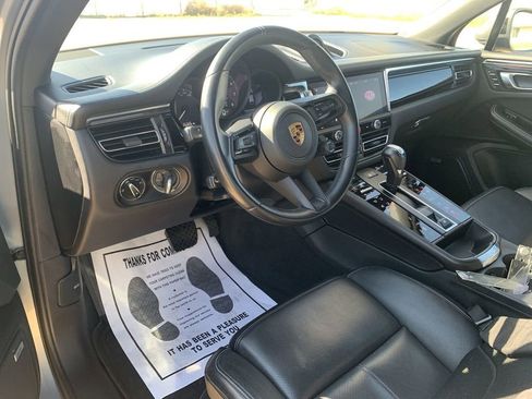 Used 2023 Porsche Macan image 7
