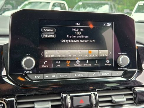 Used 2024 Nissan Pathfinder Rock Creek AWD/4WD image 21