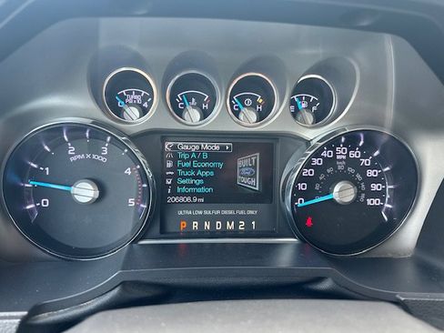 Used 2016 Ford F250 Platinum w/ FX4 Off-Road Package AWD/4WD image 19