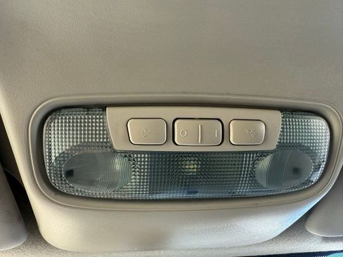 Used 2018 Ford Transit Connect XLT image 36