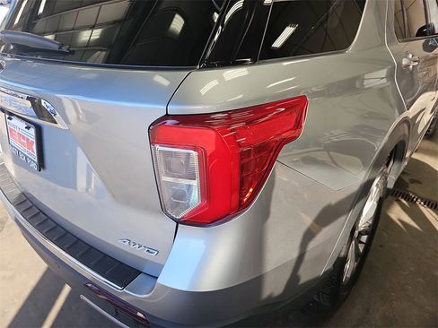 Used 2023 Ford Explorer Limited image 34