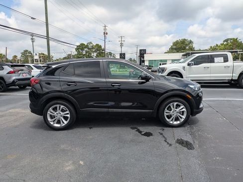 Used 2023 Buick Encore GX Preferred w/ Cold Weather Comfort Package FWD image 3