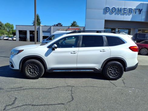 Used 2019 Subaru Ascent Limited w/ Popular Package #3 image 9