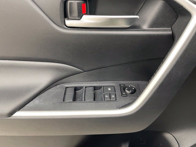 Used 2019 Toyota RAV4 XLE w/ Convenience Package AWD/4WD image 13
