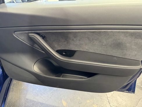 Used 2018 Tesla Model 3 RWD image 5