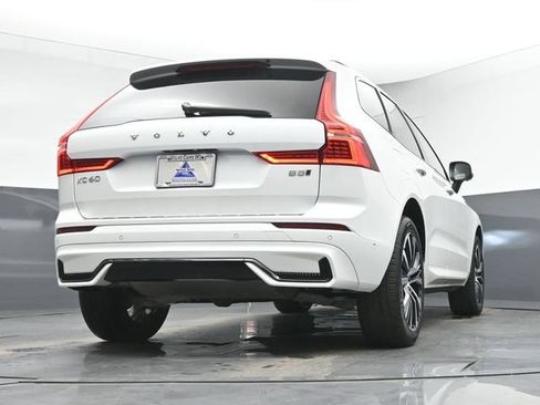 Used 2024 Volvo XC60 B5 Plus w/ Protection Package Premier AWD/4WD image 16