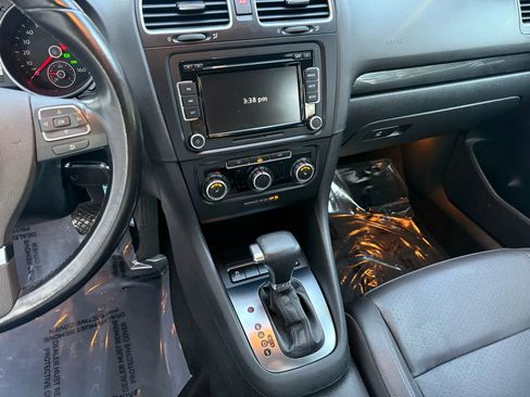 Used 2010 Volkswagen Jetta TDI image 18