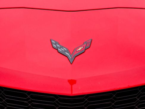 Used 2016 Chevrolet Corvette Z06 w/ 3LZ Preferred Equipment Group image 3