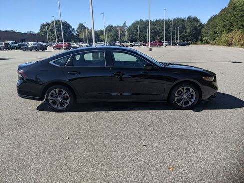 Used 2024 Honda Accord EX image 3