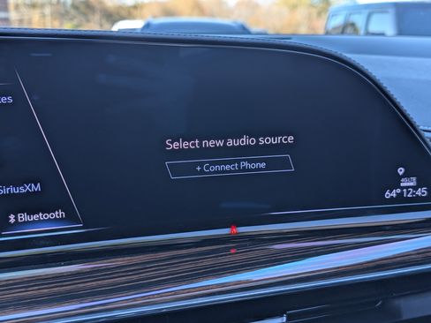 Used 2023 Cadillac Escalade Premium Luxury image 30