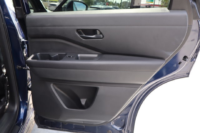 Used 2024 Nissan Pathfinder SV FWD image 29