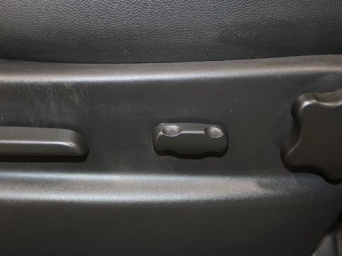 Used 2014 Chevrolet Tahoe LT image 32