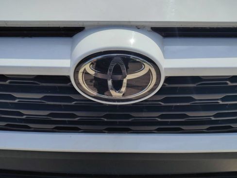Used 2023 Toyota RAV4 XLE FWD image 19