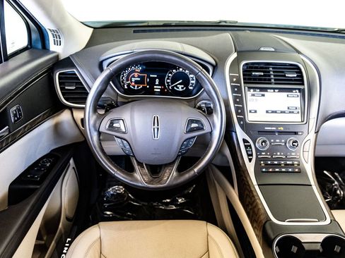 Used 2018 Lincoln MKX Reserve FWD image 26