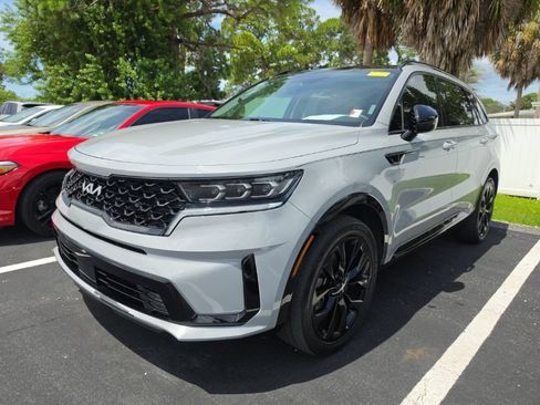 Certified 2023 Kia Sorento SX FWD image 4