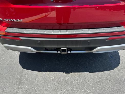 Certified 2025 Ford Explorer Platinum RWD image 11