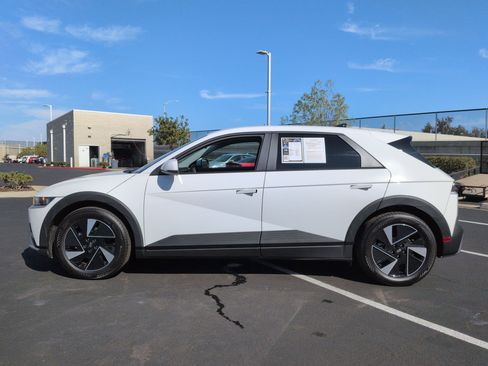 Used 2025 Hyundai Ioniq 5 SE image 7