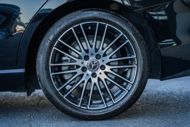 Certified 2025 Mercedes-Benz C 300 4MATIC Sedan image 19