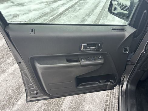 Used 2010 Ford Edge SEL image 20