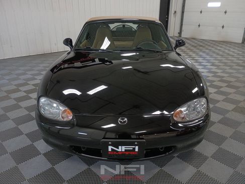 Used 1999 MAZDA MX-5 Miata RWD image 8