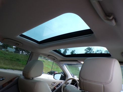 Used 2013 Nissan Murano LE w/ Platinum Pkg AWD/4WD image 21