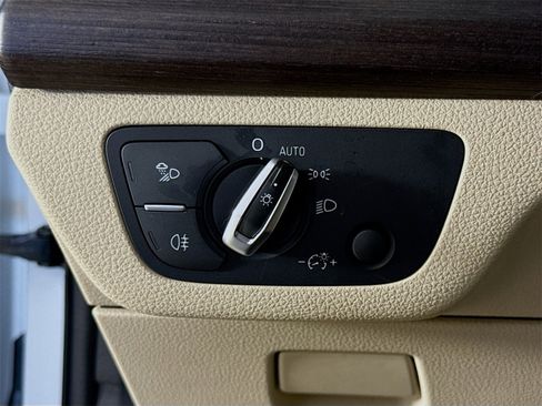 Used 2023 Audi Q5 2.0T Premium w/ Convenience Package image 10