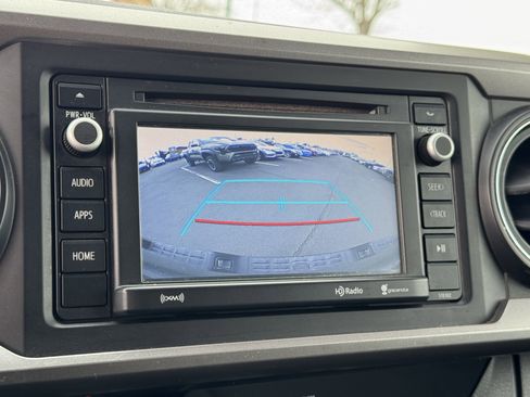 Used 2017 Toyota Tacoma SR5 w/ Tow Package image 10