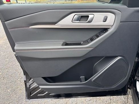 New 2026 Ford Explorer Active image 9