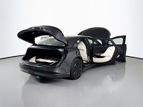 Used 2024 Lucid Air Pure RWD image 28