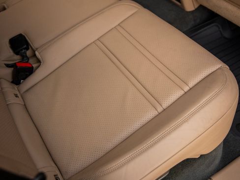 Certified 2019 Porsche Cayenne AWD/4WD image 41