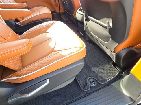 New 2026 Chrysler Pacifica Pinnacle AWD/4WD image 15