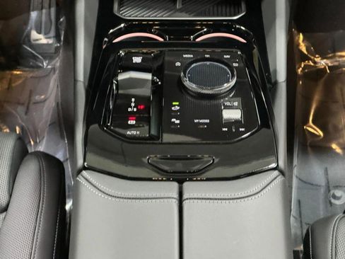 New 2026 BMW 540i xDrive w/ M Sport Package image 17