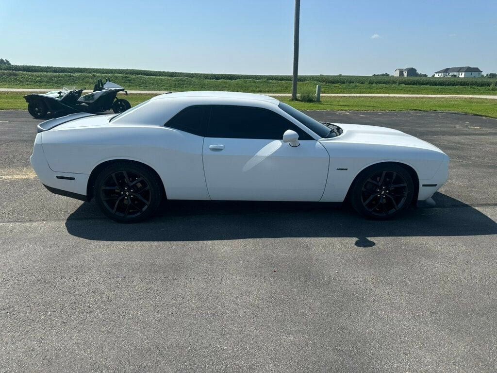 Used 2019 Dodge Challenger R/T w/ Driver Convenience Group RWD image 6