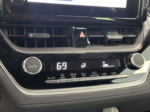 Certified 2025 Toyota Corolla Cross AWD Hybrid image 19