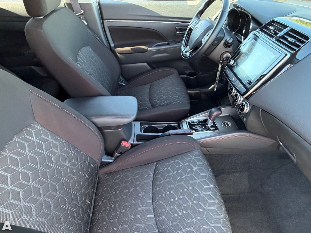 Used 2025 Mitsubishi Outlander Sport ES AWD/4WD image 12