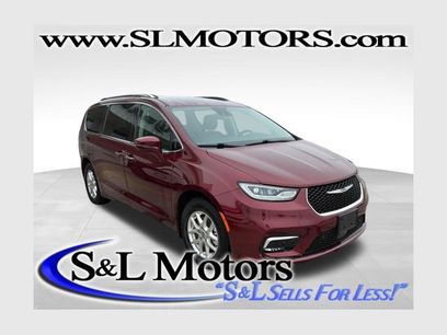 Used 2021 Chrysler Pacifica Touring-L w/ Premium & Safety Sphere Group