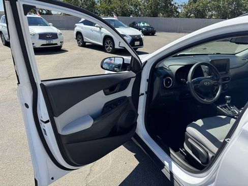 Used 2022 Hyundai Kona SEL AWD/4WD image 23