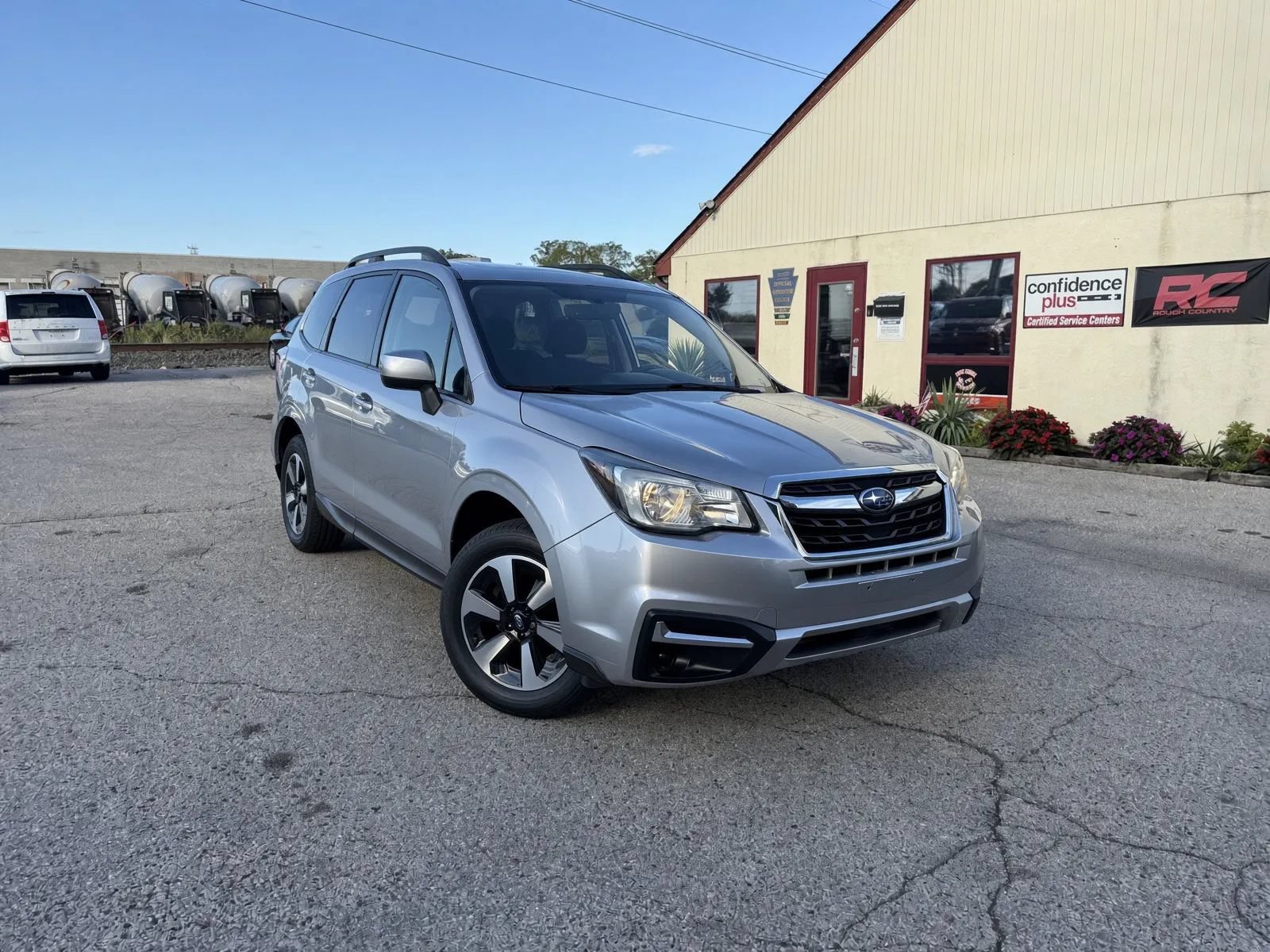 Used 2017 Subaru Forester 2.5i Premium w/ Popular Package #2A AWD/4WD image 3