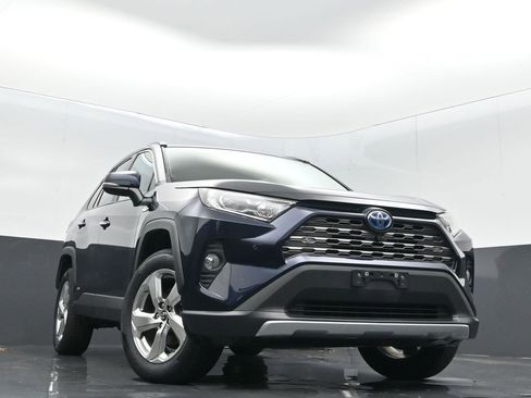 Used 2021 Toyota RAV4 Limited image 31