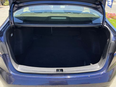 Used 2021 Toyota Corolla LE FWD image 9