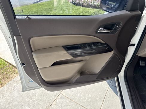 Used 2016 GMC Canyon SLT w/ Driver Alert Package RWD image 13
