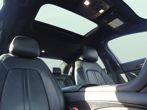 Used 2017 Lincoln MKZ Select w/ Select Plus Package image 26