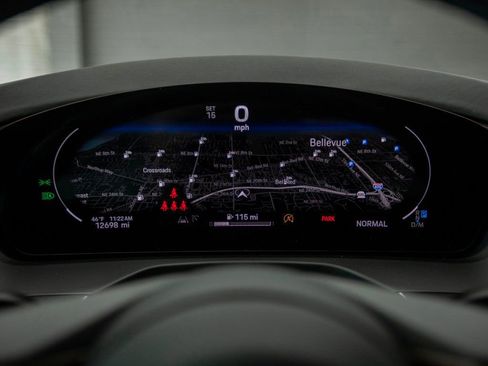 Used 2024 Porsche Panamera 4 image 20