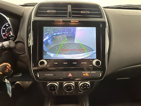 Used 2025 Mitsubishi Outlander Sport LE AWD/4WD image 25