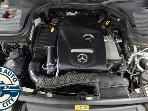 Used 2016 Mercedes-Benz GLC 300 4MATIC w/ Multimedia Package image 37